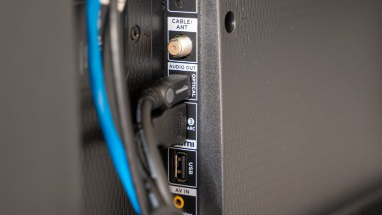 connect hdmi to tv